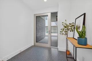 Photo #3: 6909307 Listing 