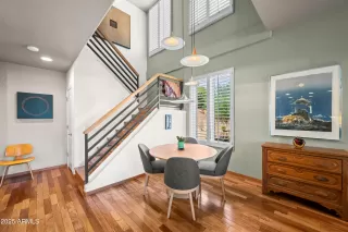 Photo #3: 6909342 Listing