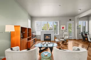 Photo #5: 6909342 Listing