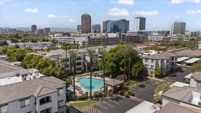 MLS: 6909386 Condo For Sale