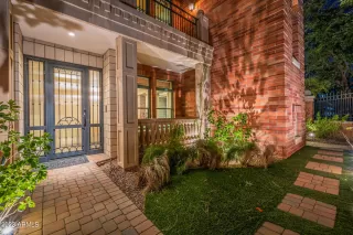 Photo #6: 6909389 Listing 