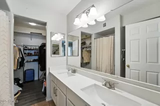 Photo #5: 6909497 Listing 