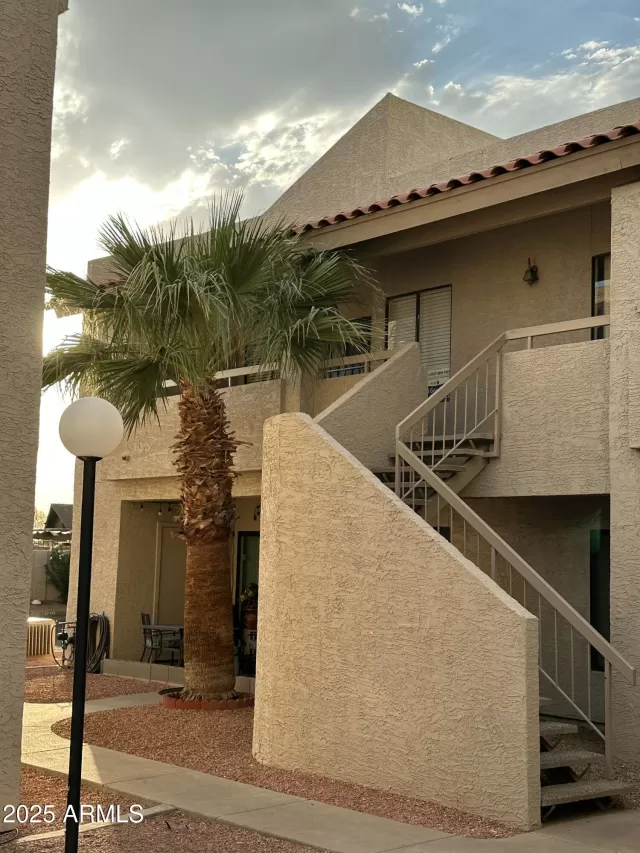 MLS: 6909587 Condo For Sale