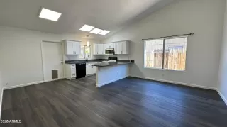 Photo #3: 6909721 Listing 