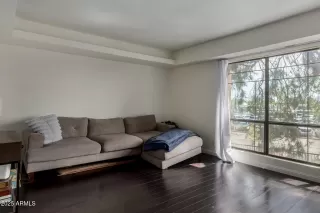 Photo #6: 6909855 Listing 