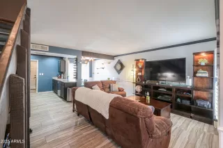 Photo #4: 6909874 Listing 