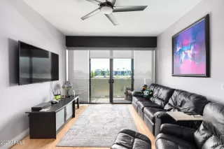 Photo #2: 6909879 Listing