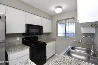 Photo #6: 6909901 Listing 