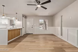 Photo #2: 6909920 Listing