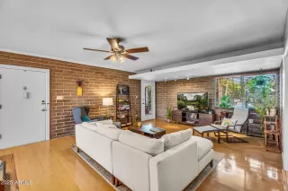 Photo #1: 6909942 Listing 