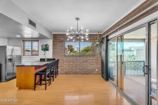 Photo #3: 6909942 Listing 