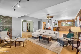 Photo #4: 6909942 Listing 