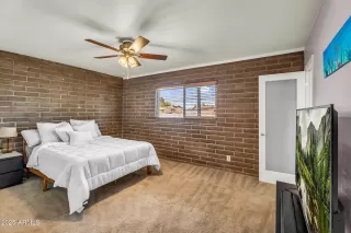 Photo #5: 6909942 Listing 