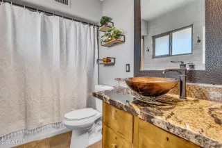 Photo #6: 6909942 Listing 