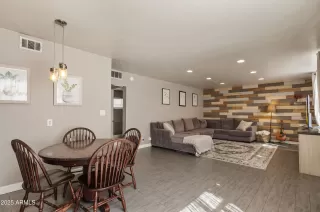 Photo #4: 6909989 Listing 