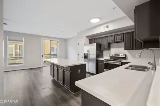 More Details about MLS # 6909999 : 18250 N CAVE CREEK ROAD#180