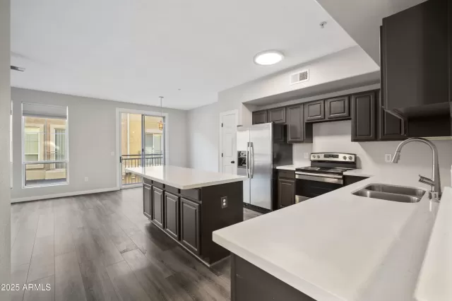 MLS: 6909999 Condo For Sale