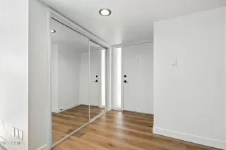 Photo #2: 6910036 Listing