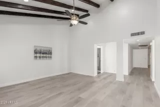 Photo #3: 6910065 Listing