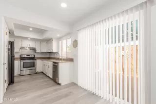 Photo #6: 6910065 Listing