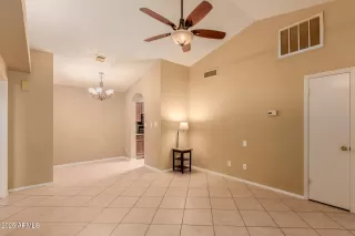 Photo #4: 6910082 Listing 