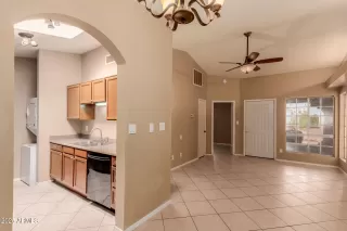 Photo #5: 6910082 Listing 