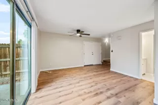 Photo #2: 6910100 Listing