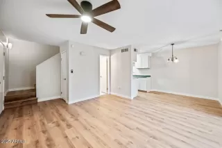 Photo #4: 6910100 Listing