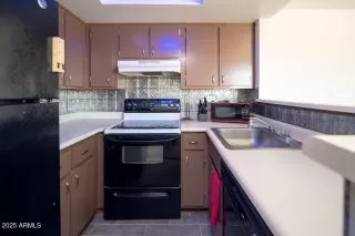 Photo #4: 6910127 Listing