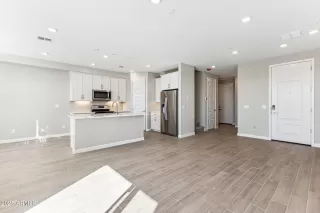 Photo #2: 6910155 Listing