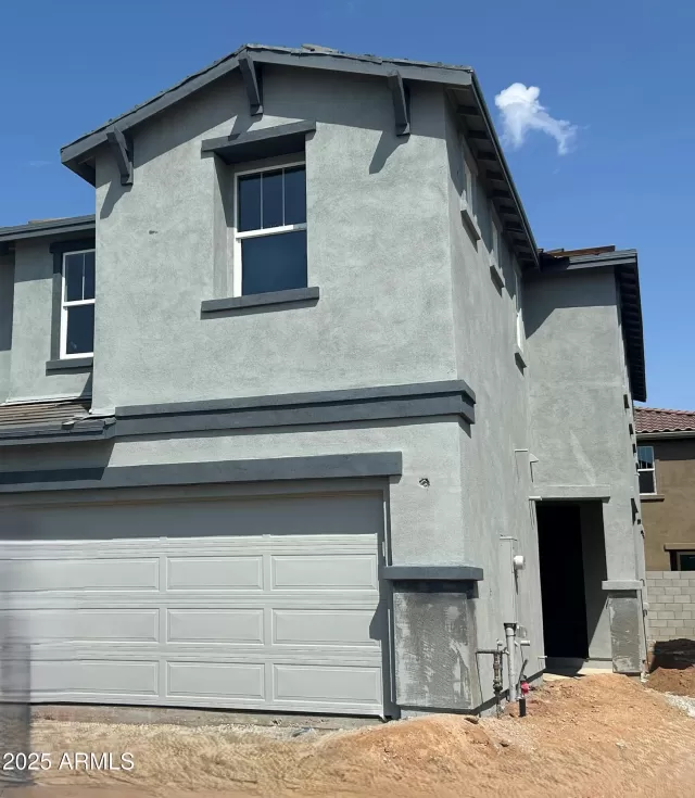 MLS: 6910172 Condo For Sale