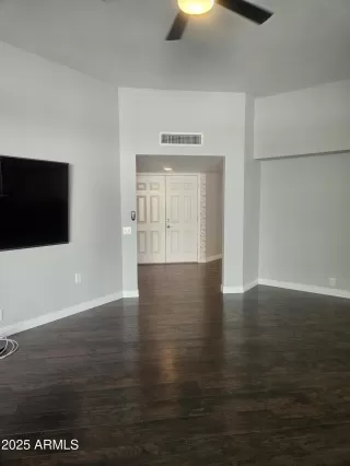 Photo #6: 6910183 Listing 