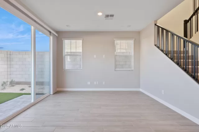 MLS: 6910193 Condo For Sale