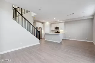 Photo #1: 6910193 Listing