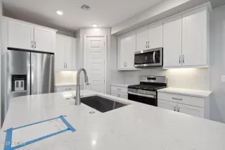 Photo #6: 6910193 Listing