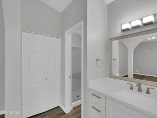 Photo #3: 6910342 Listing 