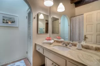 Photo #4: 6910392 Listing 