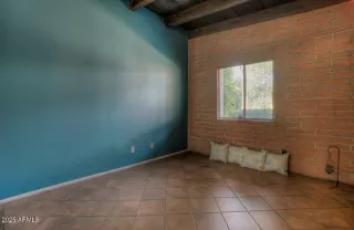 Photo #6: 6910392 Listing 