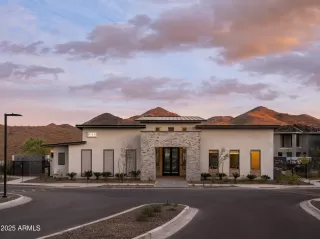 Photo #6: 6910528 Listing