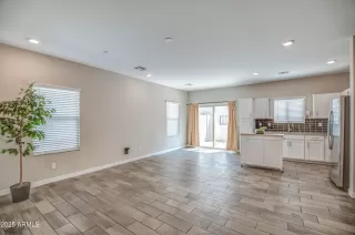 Photo #3: 6910689 Listing 