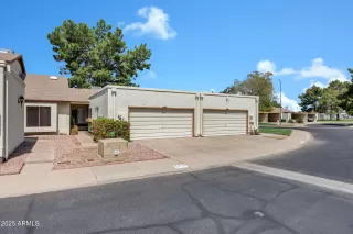 Photo #1: 6910716 Listing 
