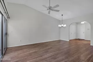 Photo #4: 6910716 Listing 