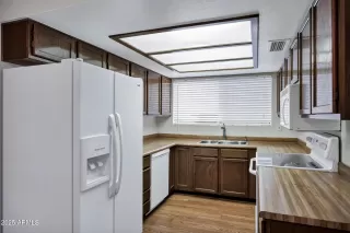 Photo #6: 6910716 Listing 
