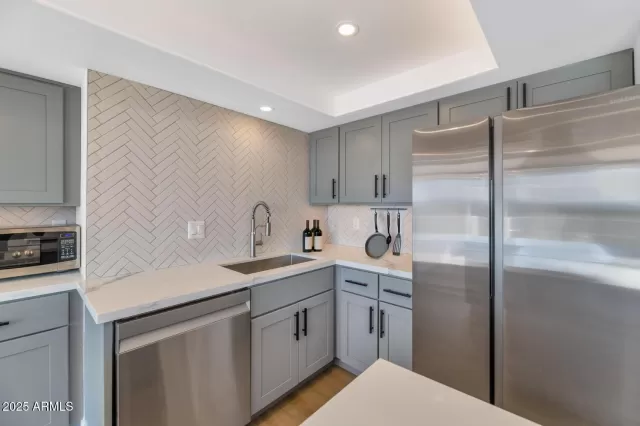 MLS: 6910739 Condo For Sale
