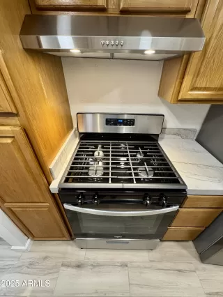 Photo #4: 6910748 Listing 