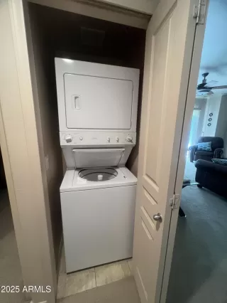 Photo #6: 6910894 Listing