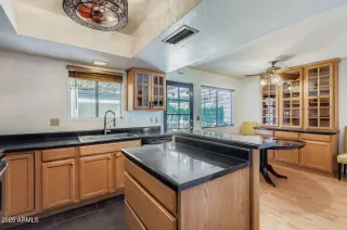 Photo #4: 6910912 Listing