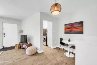 Photo #3: 6910931 Listing 