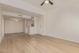 Photo #3: 6910962 Listing 