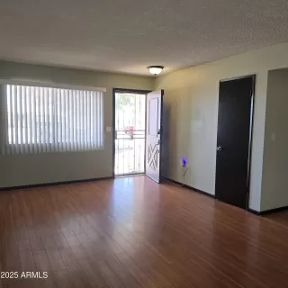 Photo #6: 6911063 Listing